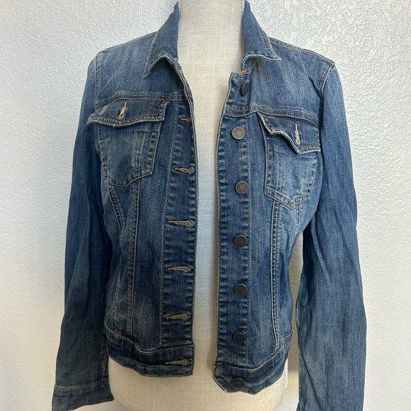 Julia Kut from the Kloth Crop Jean Jacket - Picture 2 of 9